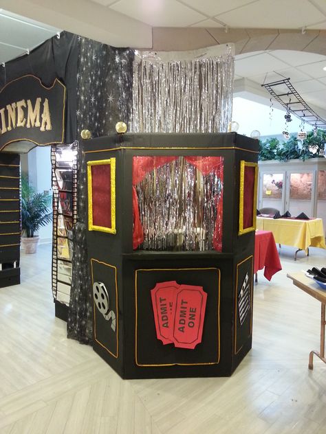 movie ticket booth made out of a refrigerator box Movie Ticket Booth, Pta Event Ideas, Ticket Cinema, Movie Theater Party, Pta Events, Deco Cinema, Booth Diy, Post Prom, Movie Night Birthday Party