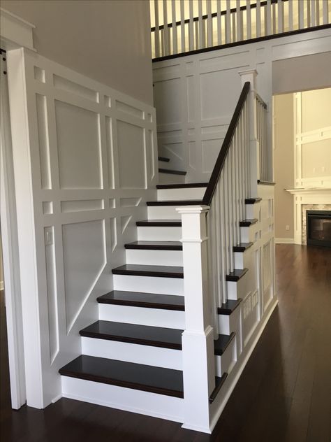 Craftsman Stairs, Craftsman Staircase, Staircase Wood, Wood Black And White, American Foursquare, Entryway Stairs, White Staircase, Painted Staircases, Basement Stairs