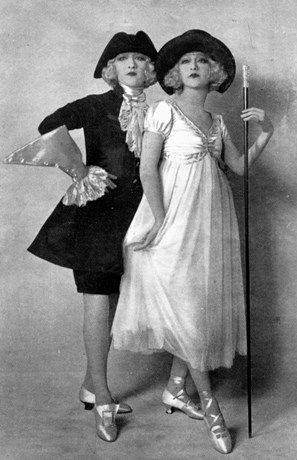 Dolly Sisters, Ziegfeld Girls, Vintage Burlesque, Rose And Rosie, Sisters Dress, The Sisters, Jazz Age, February 1, October 25