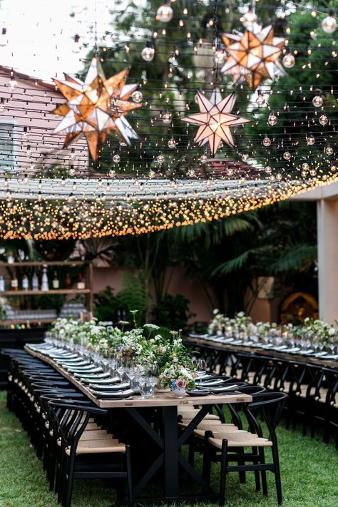 We're leaning in to the dreamy glow of this modern outdoor wedding reception at Hotel Bel-Air in Los Angeles, California. Dream turned reality by wedding planner- Beth Helmstetter Events, wedding florist- Hollyflora and wedding photographer- Lauren & Abby Ross. Bel Air Hotel, Wedding Web, Hotel Bel Air, Wedding Questions, Wedding Dress Gallery, Wedding Consultant, Wedding Inside, Outdoor Wedding Reception, Los Angeles Wedding