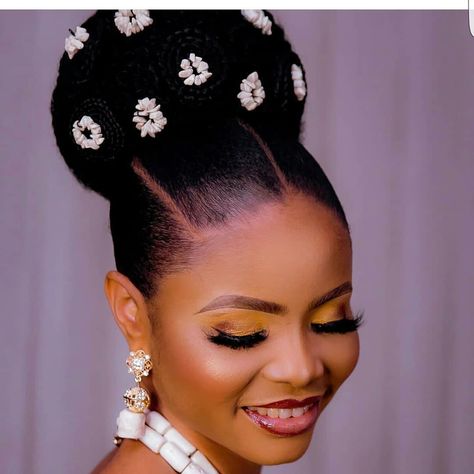 Kinking Hair Styles For Wedding, Bridal Hair African, Ponytail Hairstyles For Bridesmaids In Ghana, Bride Afro Hairstyles, Bridal Pony, Bridal Hair Nigeria Wedding, Afro Wedding Hairstyles Brides With Veil, Natural Hair Updo Wedding, Natural Bridal Hair