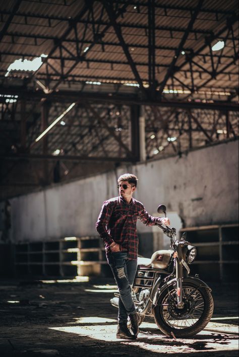 Photography poses with bullet Bullet Poses For Men, Bike Poses For Boys, Bike Poses Men, Bike Pose, Single Boy, Mens Photoshoot, Mens Photoshoot Poses, Male Models Poses, Stylish Men Casual