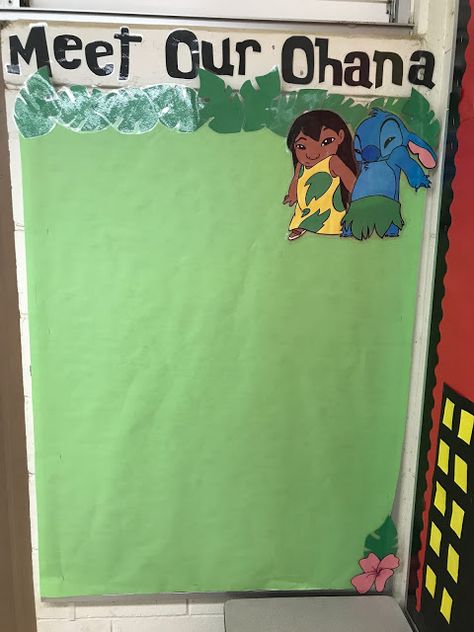 Disney Classroom: Class Bulletin Board (Lilo & Stitch) Stitch Disney Decorations, Preschool Classroom Themes Disney, Disney Themed Elementary Classroom, Diy Disney Classroom Decor, Disney Classroom Ideas Bulletin Boards, Ohana Means Family Bulletin Board, Family Classroom Board, Lilo And Stitch Preschool Activities, Stitch Classroom Door