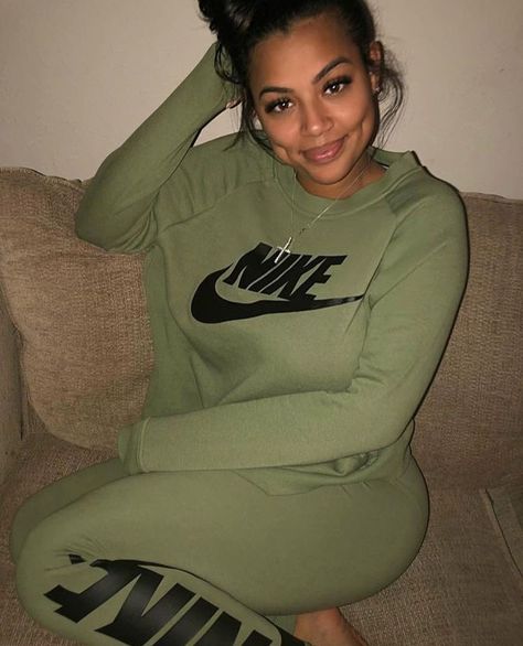 Olive green Nike outfit Green Nike Outfit, Olive Green Nike, For Me, Nike Outfit, Chill Fits, Chill Outfits, Nike Outfits, Fashion Killa, Beautiful Black Women