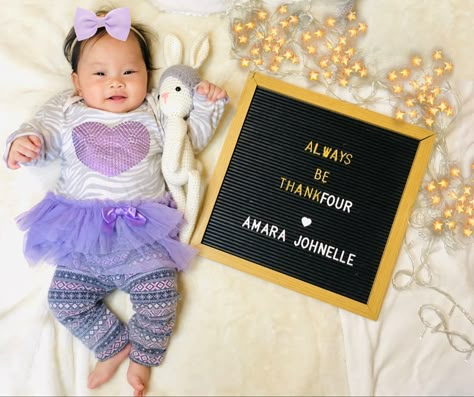 Letter Board 3 Months Old, Monthly Milestone Letter Board, 4 Months Letter Board Baby, 4 Months Baby Caption, 4 Month Old Baby Pictures, Babyshoot Ideas, Milestone Ideas, Monthly Ideas, Baby Captions