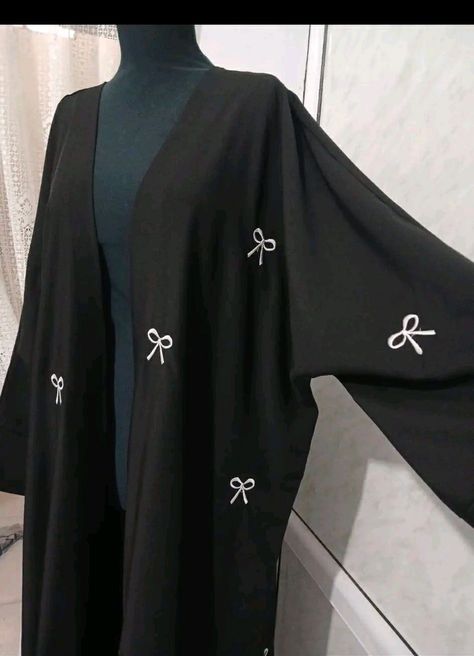 Abaya Designs Aesthetic, Hijab Formal, White Abaya, Astronomy Photography, Food Doctor, Stylish Kurtis Design, Simple Frocks, Girls Dresses Sewing, Muslim Fashion Hijab Outfits