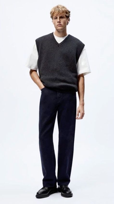 Trendy Mens Work Outfit, Corporate Men Aesthetic, Corporate Street Style Men, Black Vest Men Outfit, Mens Sweater Vest Outfits Casual, Modern Office Outfit Men, 2024 Mens Fashion Trends Forecast, Mens Corporate Fashion, Men Corporate Fashion