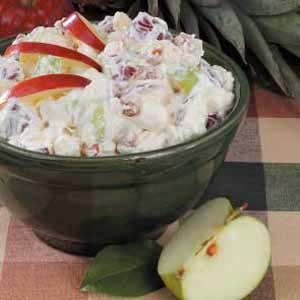 Apple Mallow Salad Recipe - 11.21.12 - used 2 T sugar. Turned out almost as yummy as Aunt Paulines. Omitted nuts but would like to try with walnuts or pecans. Used large container of Cool Whip. Potluck Salad Recipes, Potluck Salad, Fruit Salad Recipes, Instant Pudding, Fresh Apples, Great Desserts, Taste Of Home, Delicious Salads, Dinner Time