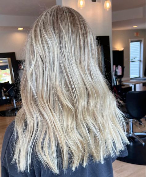 Foil Blonde Highlights Full, Blonde Hair Inspo Mid Length, Foils Hair Blonde, Full Foil Blonde, Full Head Blonde Foils, Full Foil Highlights Blonde, Full Foil Highlights, Full Head Foils, Bright Blonde Highlights