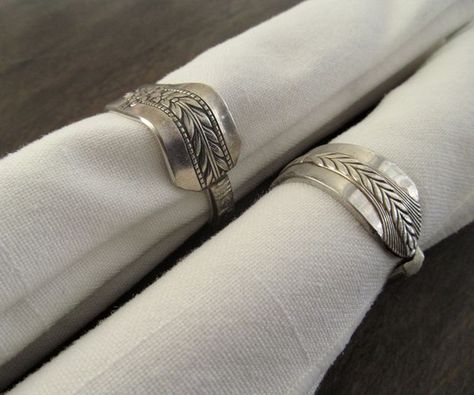 Picture of How To Make Napkin Rings From Silverware (Square or Round) Great idea, inherited a lot of things, silverware is one of them Make Napkin Rings, Flatware Crafts, Silverware Crafts, Napkin Rings Diy, Silverware Holder, Spoon Crafts, Silverware Jewelry, Spoon Jewelry, Napkin Folding