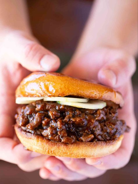 Teriyaki Pork Sloppy Joes made with ground pork and teriyaki sauce are the PERFECT combo of sweet and messy on a toasted brioche bun, ready in only 20 minutes!  #teriyaki #pork #sloppyjoes #dinner #sandwich #dinnerthendessert Pork Sloppy Joes, Dinner Sandwich, Teriyaki Pork, Roast Beef Sandwich, Ground Pork Recipes, Brioche Bun, Sandwich Bar, Sloppy Joes Recipe, Pork Dinner