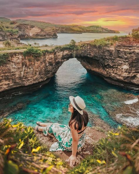 BALI, INDONESIA on Instagram: “Raise your hands if you would like to spend your holiday time here! 🙌🏻💫 @thebaliguideline . B r o k e n  B e a c h . . Photo by @deeanaliem…” Bali Travel Photography, Bali Baby, Bali Itinerary, Bali Vacation, Bali Travel Guide, Bali Beaches, Nusa Penida, Island Tour, Bali Travel