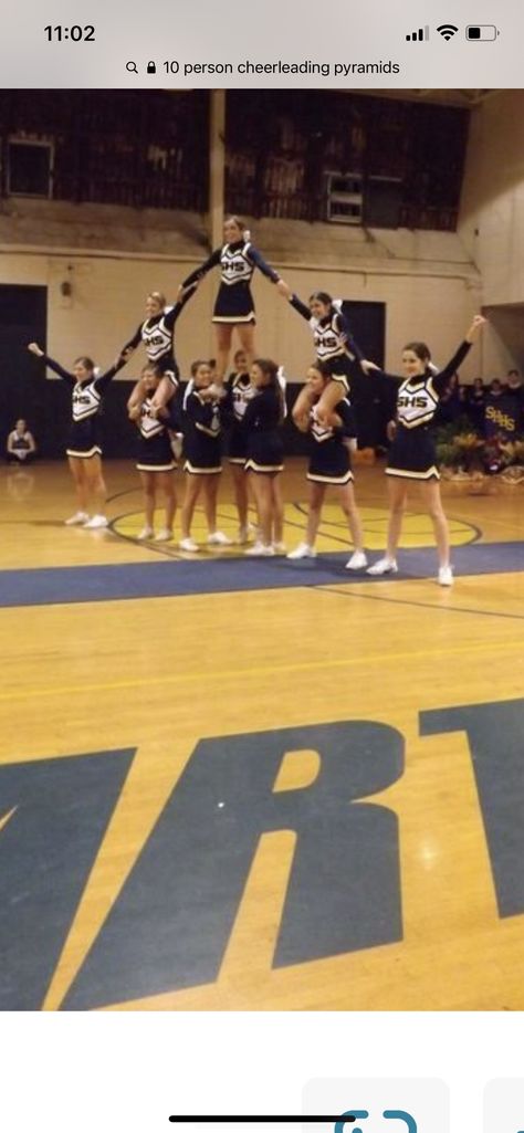 Middle School Cheerleading Stunts, Cheer Stunts For Small Squads, 10 Person Cheer Pyramid, Pee Wee Cheer Stunts, Beginner Stunts Cheerleading, Middle School Cheer Stunts, Flexibility Hacks, Middle School Cheer, Cheer Pyramids