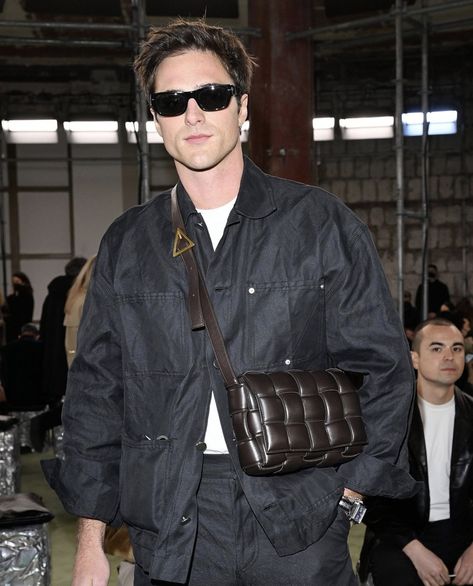 Men Purse Outfit, Bottega Veneta Cassette Bag, Bottega Bag, Cl Fashion, Bottega Veneta Cassette, Jacob Elordi, Sofia Coppola, Pharrell Williams, Celebrity Look