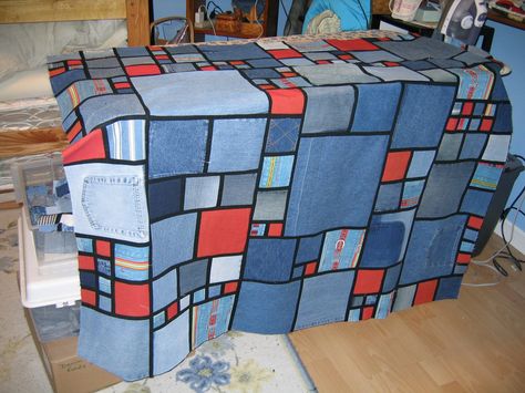 Denim Quilt Patterns, Blue Quilt Patterns, Denim Blanket, Jeans Recycling, Denim Quilts, Blue Jean Quilts, Jean Quilt, Bargello Quilts, I Spy Quilt