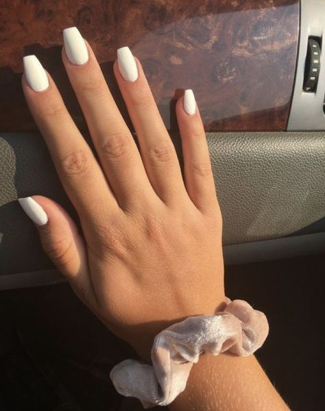 Beautiful White Nails, Plain Acrylic Nails, White Short Nails, White Almond Nails, White Coffin Nails, Plain Nails, Graduation Nails, Vintage Nails, Short Coffin Nails