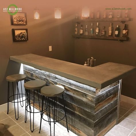 Wooden Bar Counter, Concrete Bar Top, Diy Basement Bar, Rustic Basement Bar, Building A Home Bar, Home Bar Plans, Bar Countertops, Concrete Bar, Garage Diy