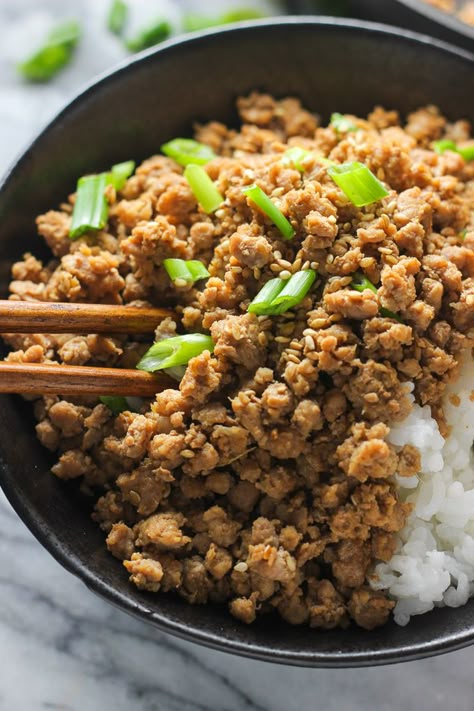 Ginger Minced Pork Rice Bowl – Spice the Plate Pork Rice Bowl Recipe, Pork Mince Recipes, Ground Pork Recipes, Ginger Pork, Minced Pork, Cooking Mama, Mapo Tofu, Rice Bowls Recipes, Mince Recipes