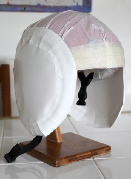 Filth Wizardry: Kid's DIY Star Wars X-wing fighter pilot's helmet Diy Astronaut Costume, Kids Astronaut Costume, Diy Star Wars, Space Costumes, Star Wars X Wing, Astronaut Costume, Astronaut Helmet, Star Wars Crafts, Diy Star