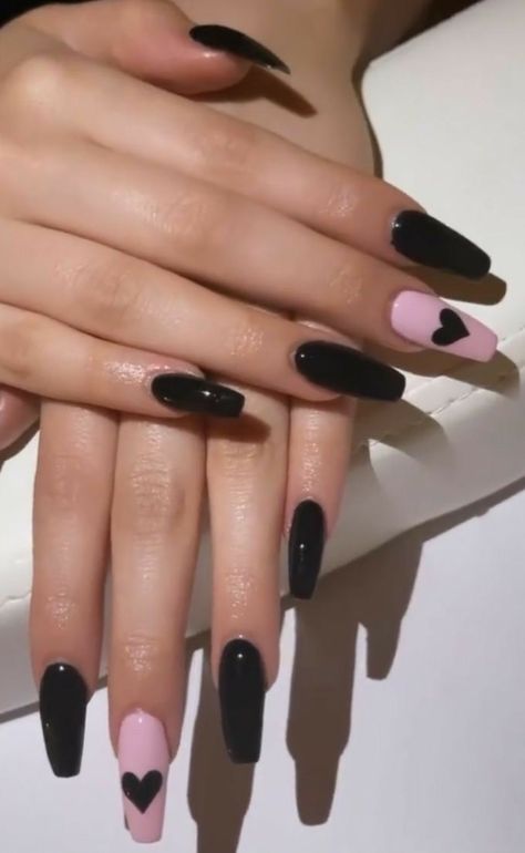 Solid Black Acrylic Nails Coffin, Simple Edgy Nails Coffin, Simple Nails Pointy, Cute Short Goth Nails, Goth Acrylic Nails Coffin Short, Nail Designs Coffin Black, Black And Pink Nail Ideas Simple, Black Goth Nails Acrylic, Simple Goth Nails Short