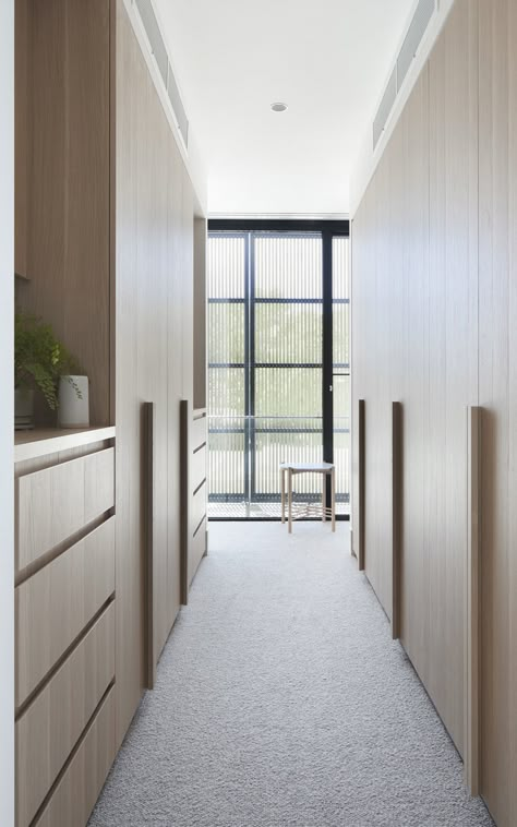 Modern Master Closet, Master Wardrobe, Walk In Wardrobe Design, Bedroom Wardrobe Design, Australian Interior, Joinery Design, Minimal Interior Design, Minimalist Closet, Australian Interior Design