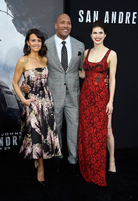 Carla Gugino, Dwayne Johnson and Alexandra Daddario at event of San Andreas (2015) Alex Daddario, Black Lace Gown, Carla Gugino, Rock Johnson, The Rock Dwayne Johnson, Dwayne The Rock, Alexandra Daddario, People's Choice Awards, San Andreas