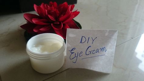 DIY: Collagen Boosting Eye Cream | Beauty Tips By Sud Eyes Bags, Collagen Face Cream, Homemade Eye Cream, Collagen Recipes, Diy Eye Cream, Collagen Cream, Best Eye Cream, Eye Creams, Dark Under Eye