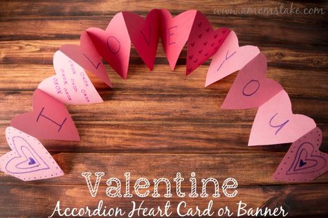 How to make an easy Valentine accordion hearts card.This is a really easy homemade Valentine's Day card to make that looks cute! Accordion Paper Hearts, Easy Kids Art Projects, Street Urchin, Monday Funday, Hearts Card, Classroom Valentines, Valentine Banner, Journal Collage, Valentines Crafts