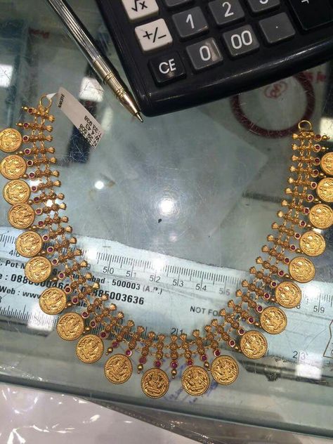 30 grms Gold Jewellery India, Gold Temple Jewellery, Antique Gold Jewelry Indian, Gold Jewelry Simple Necklace, Gold Necklace Indian Bridal Jewelry, Antique Bridal Jewelry, Indian Jewellery Design Earrings, Antique Jewelry Indian, Gold Wedding Jewelry