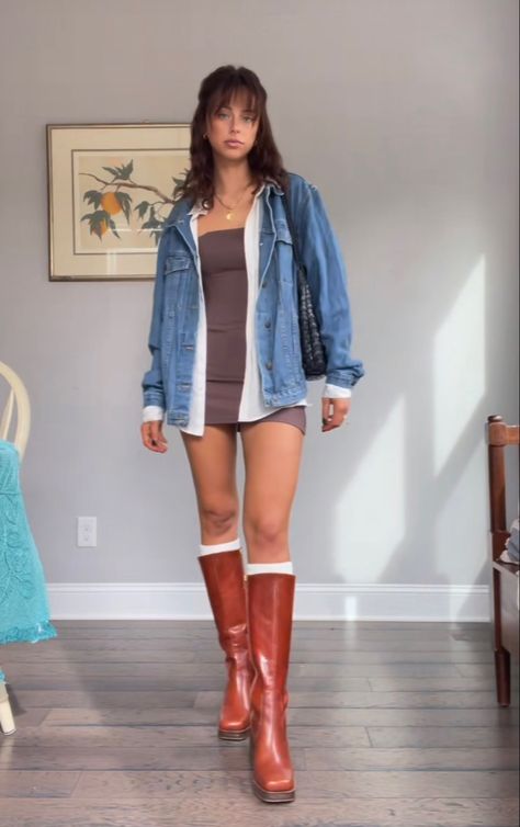 Jean Shorts And Boots Outfit, Jeans Amazon, Fireplace Tv Wall Decor, Room 2023, Fireplace Tv Wall, Look Festival, Tv Wall Decor, Jeans Boots, Hippie Look