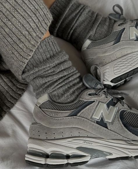 Shoe Aesthetic, New Balance Shoe, Grey New Balance, New Balance Outfit, Shoe Wishlist, Balance Sneakers, Aesthetic Shoes, Sneakers For Women, New Balance Sneakers