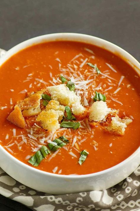 Panera Bread Tomato Soup Recipe - CopyKat Recipes Panera Tomato Soup Recipe Copycat, Panera Bread Tomato Soup Recipe, Panera Bread Tomato Soup, Panera Tomato Soup, Panera Tomato Soup Recipe, Tomato Bread Soup, Vegetarian Tomato Soup, Delicious Tomato Soup, Bread Soup