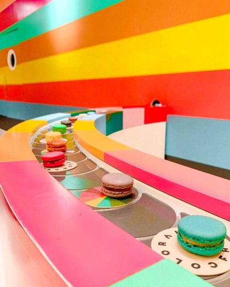 Color Factory on Twitter: "A rainbow of macarons on a custom-made conveyor  belt! 🌈(Photo by @px.raphaella) #colorfactoryco… " Popcorn Factory, Restaurant Kitchen Design, Color Factory, Laboratory Design, Belt Display, Sing 2, Interior Architecture Drawing, Simple Bedroom Design, Storefront Design