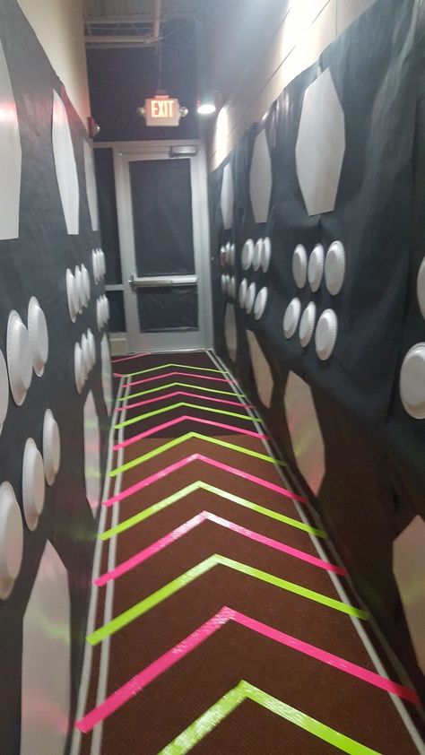 My version of another post, hallway looks like a space shuttle.  So easy! Star Trek Party, Alien Party, Alien Halloween, Outer Space Decorations, Outer Space Party, Outer Space Theme, Vbs Themes, Diy Space, Holiday Club