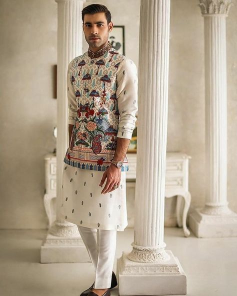 Latest & Trendy Ethnic Wear For Men To Slay Their Diwali Look