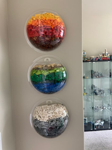 Purchase hanging fish bowls from Amazon and fill with spare Legos. Lego Fish Bowl, Lego Wall Decor, Lego Fish, Lego Plates, Fish Bowls, Lego Wall, Recycled Art Projects, Recycled Art, Kids Corner