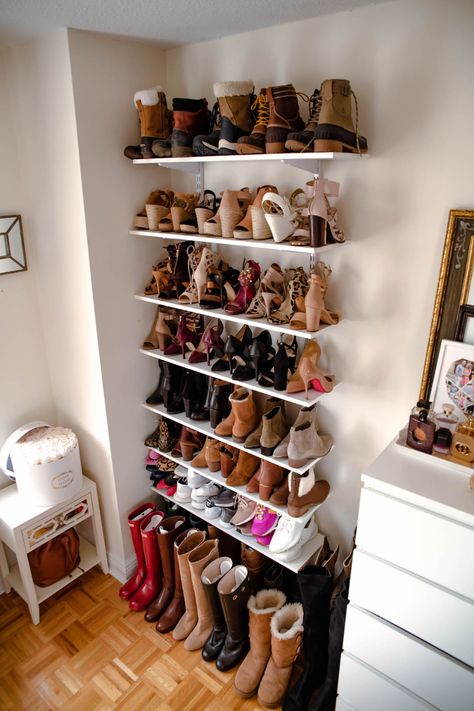 How To Store Off Season Clothing & Keep Your Closet Organized Year Round | Katie's Bliss #closetorganization #closet #organization #decor #homedecor #homeorganization Shoe Organization, Small Bedroom Organization, Diy Shoe Storage, Diy Shoe Rack, Shoes Rack, Shoe Wall, Room Extensions, Cheap Storage, Tiny Bedroom