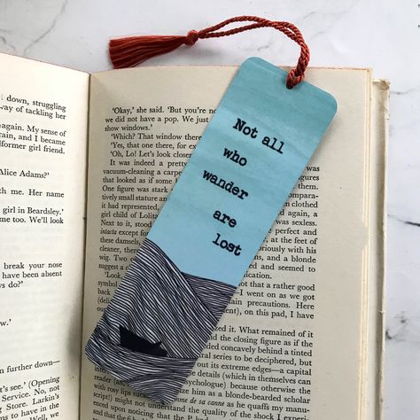 Bookmarks Quotes, Teacher Thank You Cards, Bookmarks For Books, Birthday Card Drawing, Creative Bookmarks, Bookmark Craft, Personalized Bookmarks, Unique Bookmark, Quick Crafts