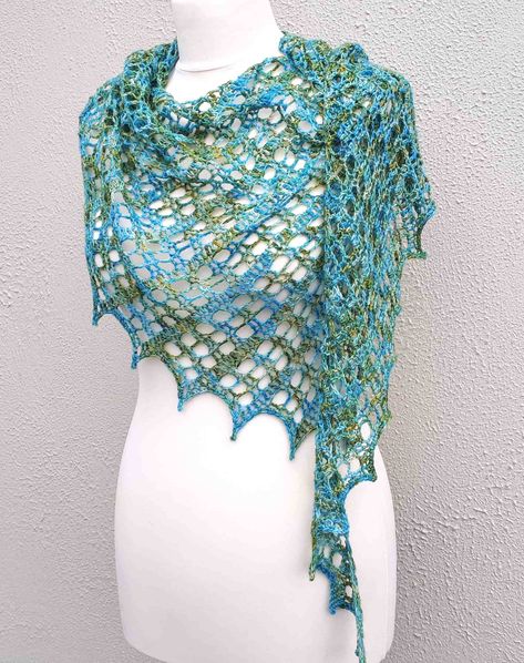 One Skein Shawl Crochet Pattern - Flora - Annie Design Crochet Crochet Intermediate, Knitted Cowls, Crochet Prayer Shawls, Poncho Au Crochet, One Skein Crochet, Crochet Shawl Free, Crochet Cowls, Crocheted Shawl, Scarf Sweater