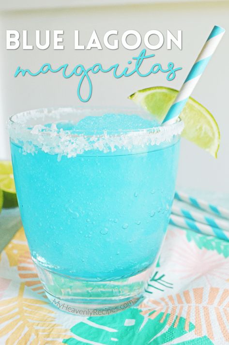 Blue Margaritas, Girly Cocktails, My Heavenly Recipes, Cocktails To Make At Home, Drinks To Make, Girly Drinks, Blue Margarita, Heavenly Recipes, Sweet Buffet