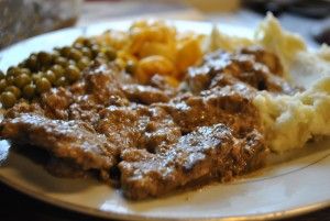 CROCK POT BEEF LIVER N’ ONION IN BROWN GRAVY Homemade Brown Gravy, Offal Recipes, Brown Gravy Recipe, Slower Cooker, Organ Meat, Crock Pot Beef, Beef Meals, Liver And Onions, Liver Recipes