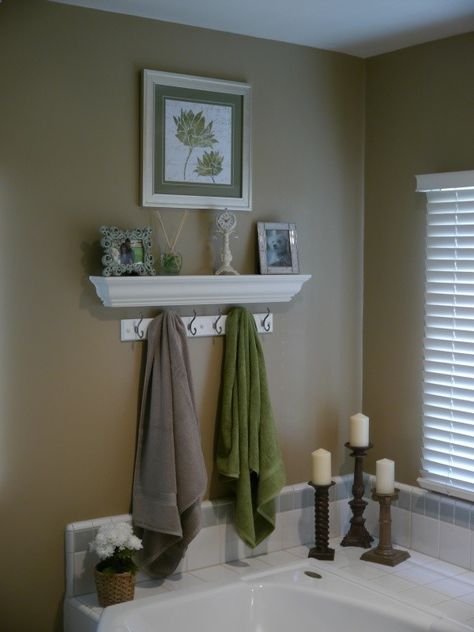 Bathroom Hooks - I have been meaning to do this for about 5 years, never thought of the shelf above though hmmm . . . still like individual hooks though. Idea. Bath Garden, Bath Powder, House Redo, Tub Ideas, Towel Decor, Bad Inspiration, Garden Tub, Bathroom Suite, Estantes Flotantes