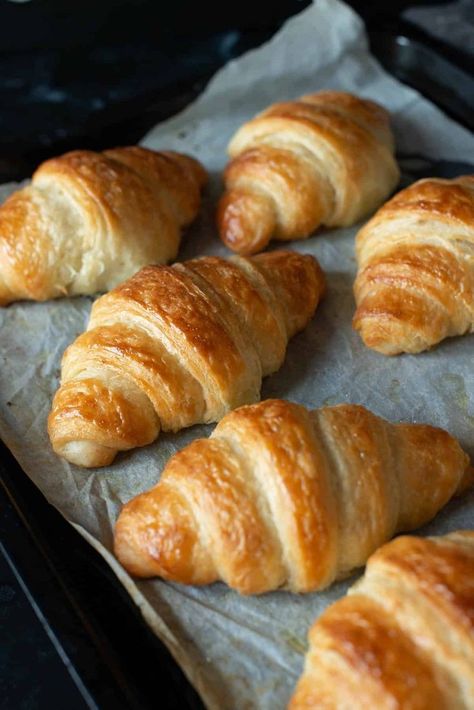 Vegan Croissants, Sweet Potato Bread, Croissant Recipe, Vegan Baking Recipes, Fav Food, Cheap Meals, Vegan Baking, Vegan Breakfast, Vegan Chocolate