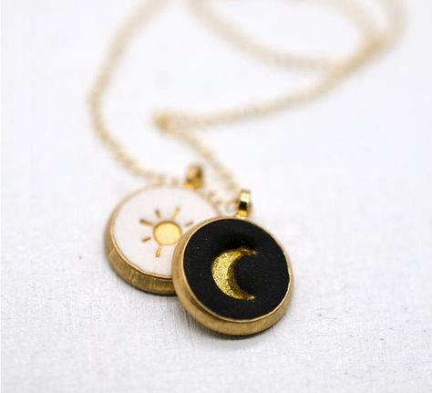 Sun And Moon Necklace, Gold Moon Necklace, Crescent Necklace, Moon And Sun, Jewelry Bridesmaid, Celestial Jewelry, Gold Moon, Clay Necklace, Sun And Moon