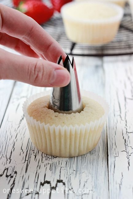 How To Fill A Cupcake With Icing, How To Stuff Cupcakes, Icing Filled Cupcakes, How To Put Filling In Cupcakes, Filling Cupcakes How To, Center Filled Cupcakes, How To Fill A Cupcake With Filling, Cupcake Toppings Decoration, How To Fill Cupcakes