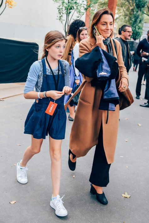 Phoebe Philo's Exit From Celine Confirmed | Prima Darling Phoebe Celine, Minimalism Fashion, Phoebe Philo, Simply Chic, Dream Girl, Fashion People, Stylish Kids, 가을 패션, Daily Look