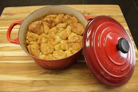 Le Creuset Dutch Oven Recipes, Cast Iron Bread Recipes, Mini Cocotte Recipe, Dutch Oven Desserts, Cocotte Recipe, Le Creuset Recipes, Monkey Bread Recipe, Le Creuset Dutch Oven, Dutch Oven Bread