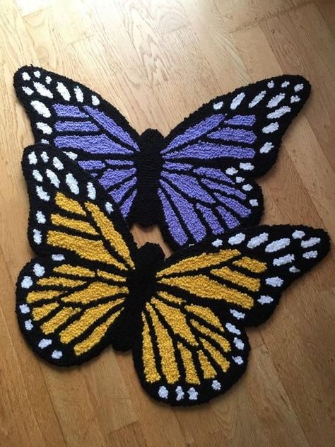 Butterfly Rugs, Tufting Diy, Butterfly Rug, Funky Rugs, Handmade Butterfly, Punch Needle Patterns, Rug Inspiration, Room Deco, Punch Needle Embroidery