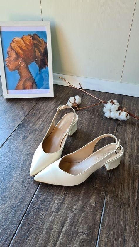 Feminine Shoes Classy, Pretty Shoes For Women, Elegant Shoes Classy, Classy Shoes Women, Elegant Heels Classy, Casual Wedding Shoes, Classy Sandals, Elegant Shoes Heels, Model Heels