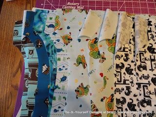 Do-It-Yourself Danielle: Sewing Cloth Diapers in Bulk, Cost and Time Analysis for Sewing Cloth Diapers Diy Cloth Diapers, Diy Bebe, Cloth Nappies, Costura Diy, Baby Sewing Projects, Baby Clothes Patterns, Sewing Projects For Kids, Baby Projects, Baby Diy